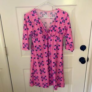 Fun summer dress. Comfortable, flattering fit.